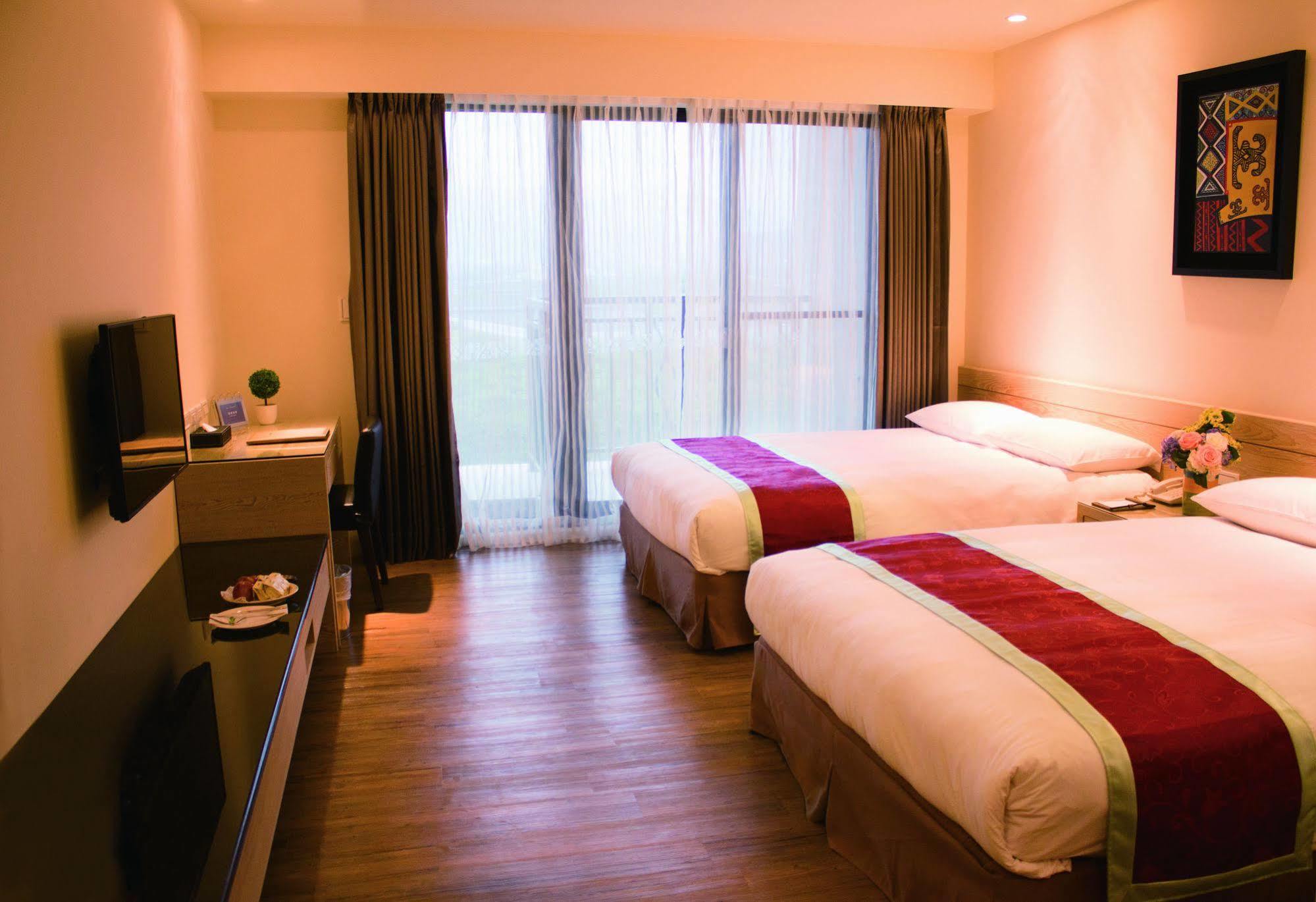 Naruwan Galaxy Hotel Taitung Экстерьер фото