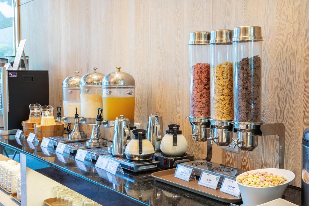Naruwan Galaxy Hotel Taitung Экстерьер фото